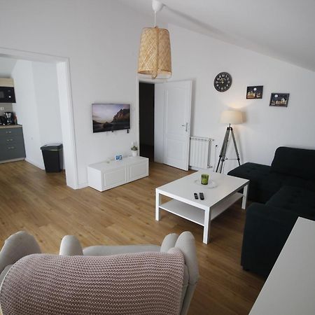 Apartment Castelmuschio Omisalj Bagian luar foto