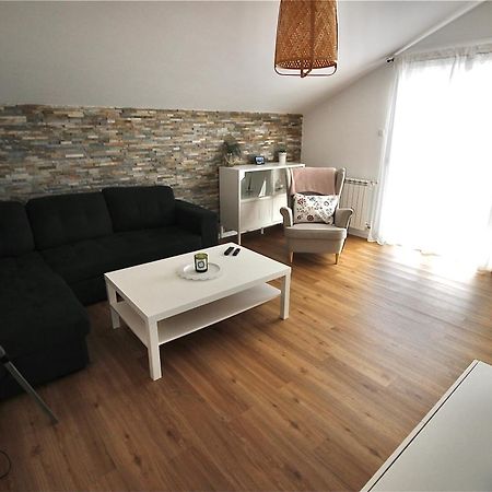 Apartment Castelmuschio Omisalj Bagian luar foto