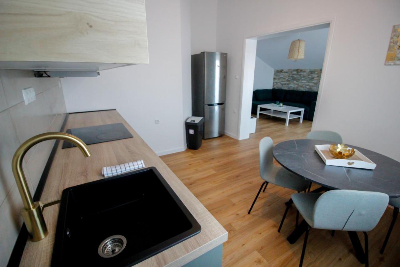Apartment Castelmuschio Omisalj Bagian luar foto