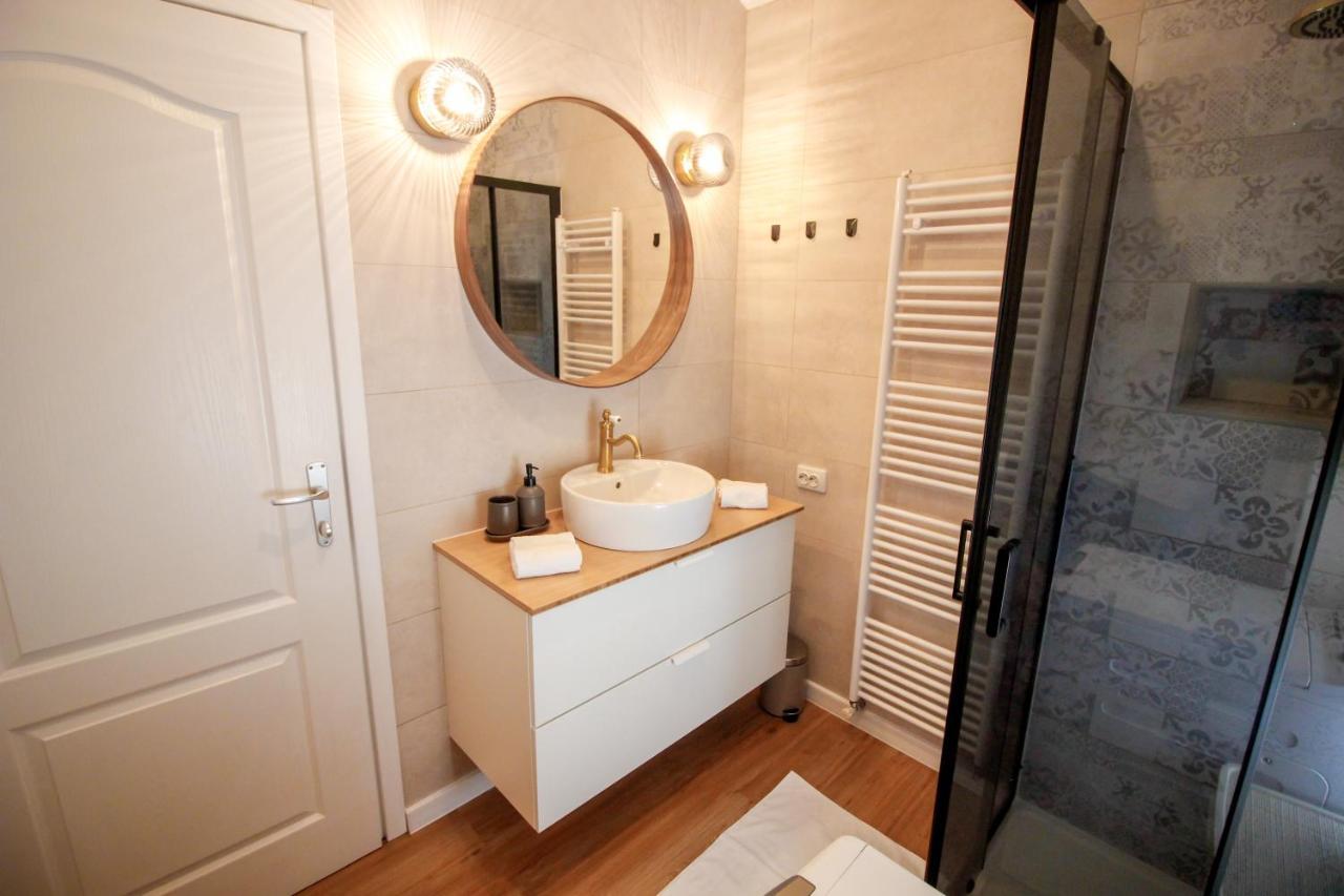 Apartment Castelmuschio Omisalj Bagian luar foto