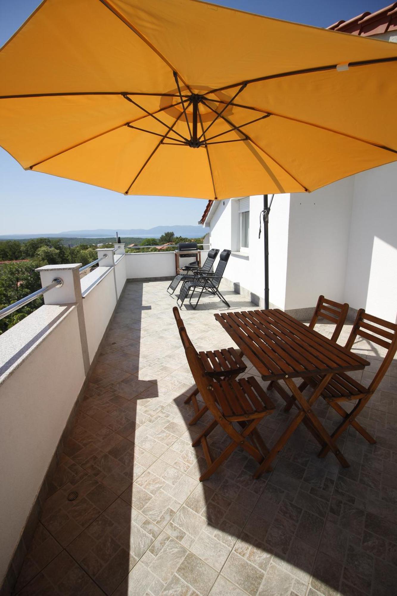Apartment Castelmuschio Omisalj Bagian luar foto